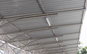 installing Houss metal roofing